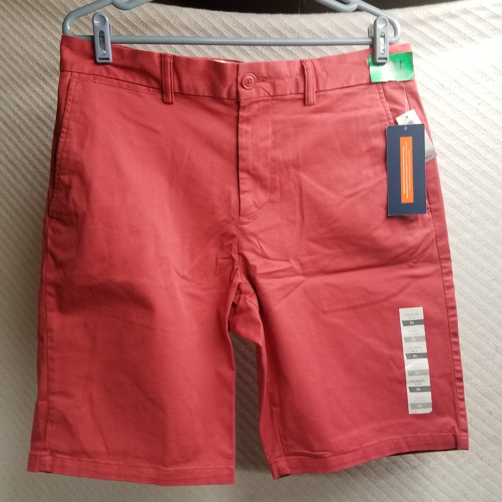981 - Old Navy 34W Ultimate Slim Shorts